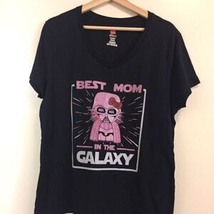 Darth Vader x Hello Kitty Best Mom V-neck T-shirt size XL